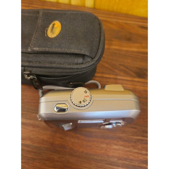 Kodak EasyShare C310 Digital Camera With Carrying Case & Wrist Strap - Picture 3 of 7
